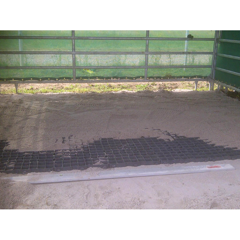 Dalle de stabilisation de sol pour écurie, abri de prairie, râtelier point d’eau. Plaque de 1m² Idéale également pour Écurie active