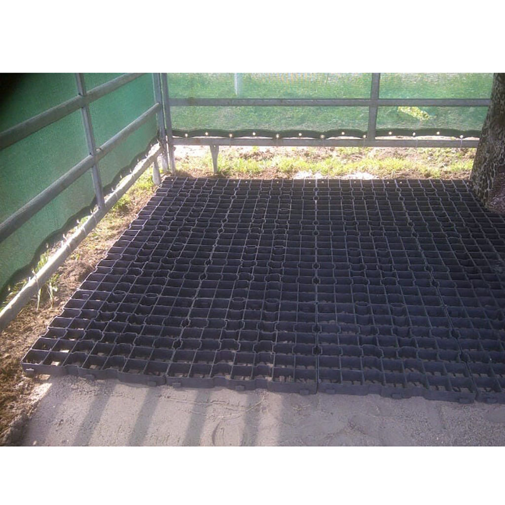 Dalle de stabilisation de sol pour écurie, abri de prairie, râtelier point d’eau. Plaque de 1m² Idéale également pour Écurie active