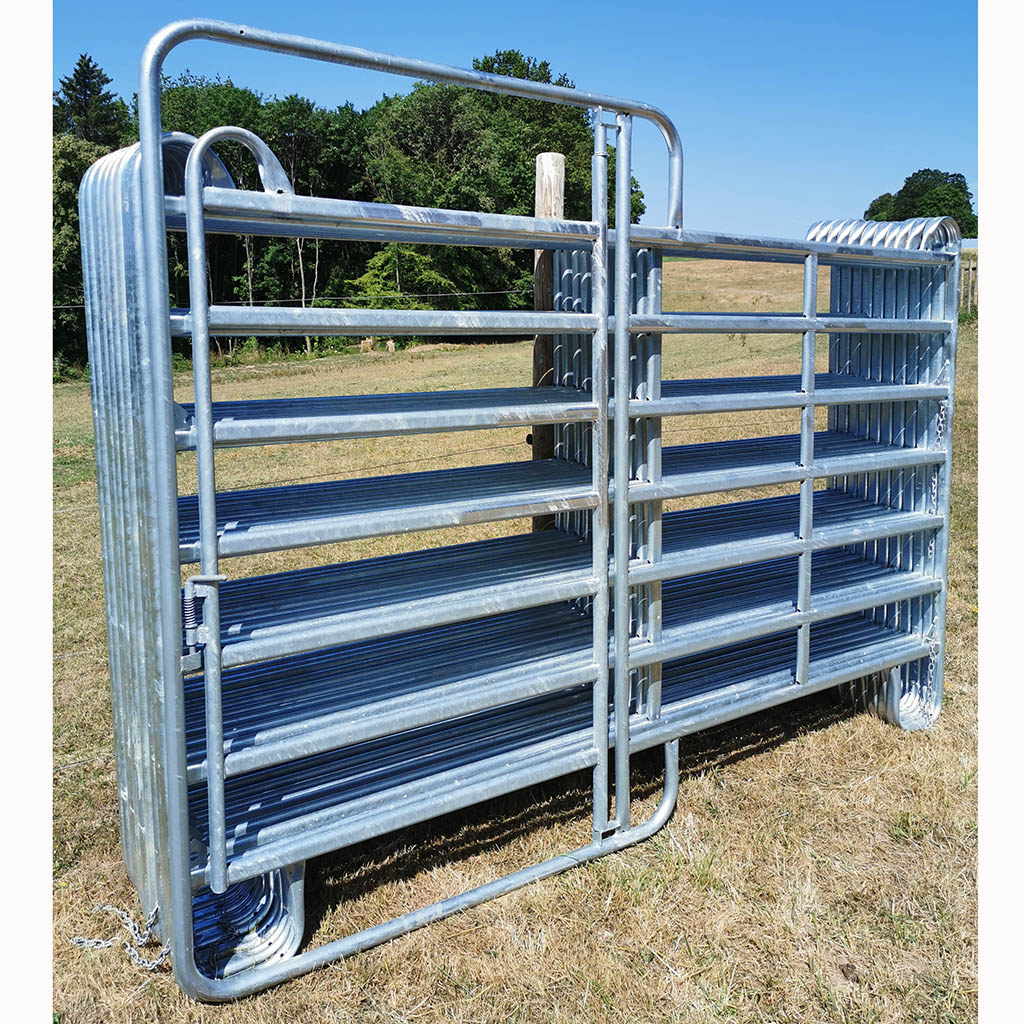 Parc de contention Enclos Paddock Box barrière Texas Panel. 14 Barrières de 3m x 1m80 de haut + 1 barrière porte. Livré avec chainettes et manilles de fixation Acier galvanisé à chaud Tube ovale de 50x30x1.5mm