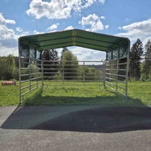 Abri de prairie mobile et démontable pour chevaux lourd ou de grande taille Dimension 4mx3m60 Réalisé en acier galvanisé à chaud